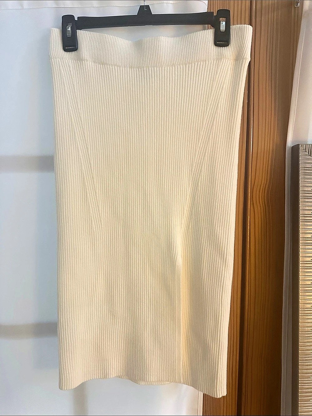 NWOT Ribbed Midi Skirt in Cream Like New